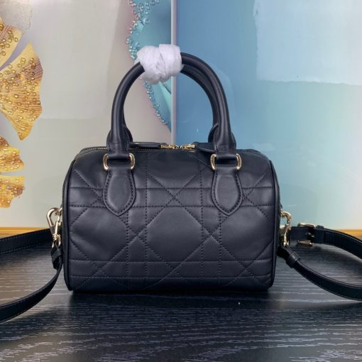 Dior Groove 20 Bag Macrocannage Calfskin Black 20Cm M1364Ubol M900 - Image 4