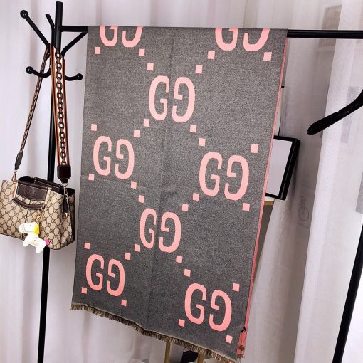 Gucci Gg Cashmere Jacquard Scarf Grey And Pink 674275 3G344 1272 - Image 2