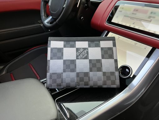 Louis Vuitton Discovery Pochette Damier Graphite White Clutch 27Cm N60412 - Image 10