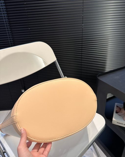 Saint Laurent Panier Medium In Vinyl And Vegetable Tanned Leather Brown 28 Cm 773697Fac0F2275 - Image 7