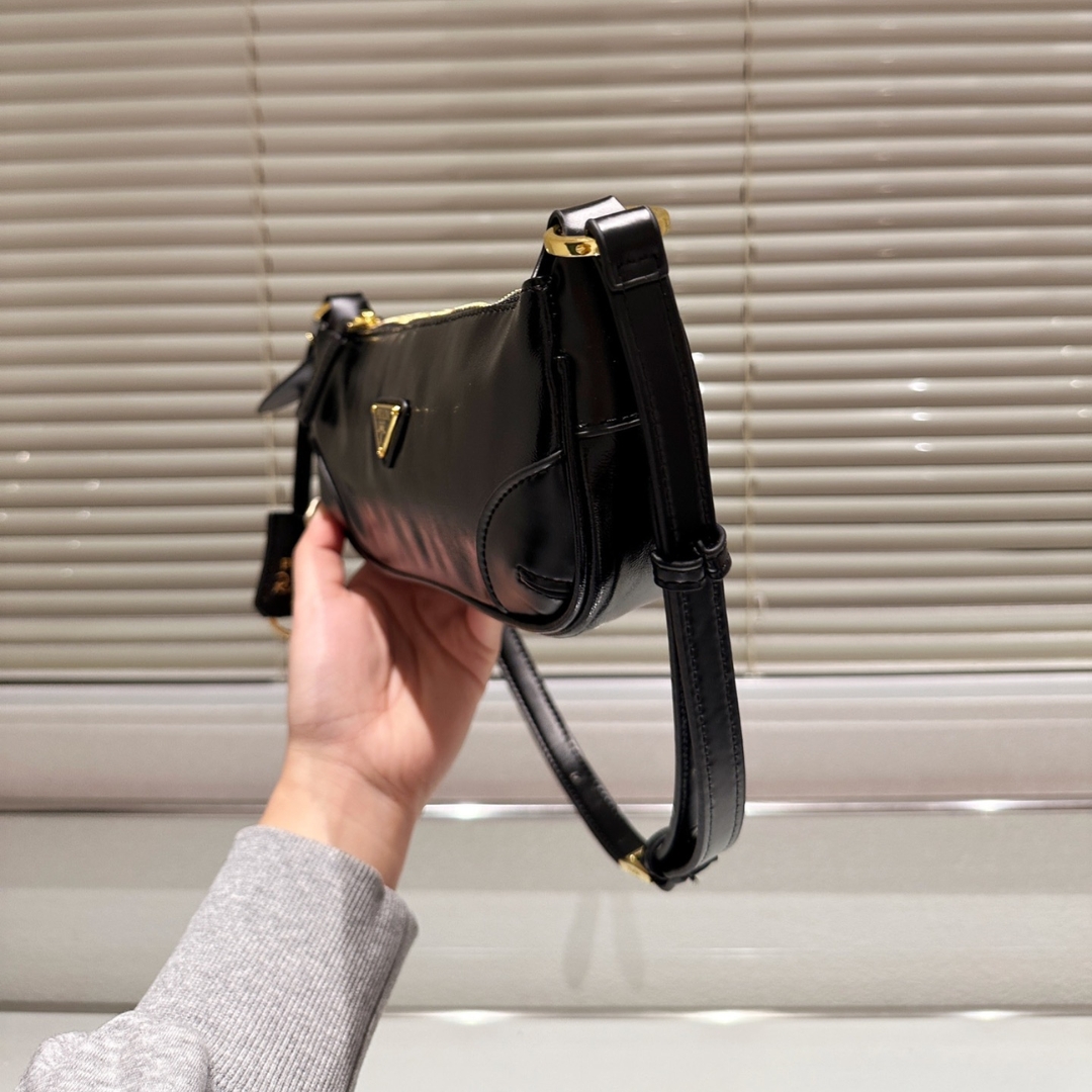 Prada Re Edition 2002 Leather Shoulder Bag Black - Image 4