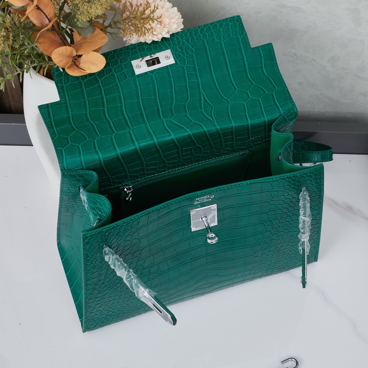 Hermes Kelly 25 Sellier Emeraude Niloticus Lisse Shiny Palladium Hardware - Image 7