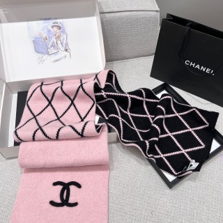 Chanel Diamond Patterned Cshmere Scarf - Image 4
